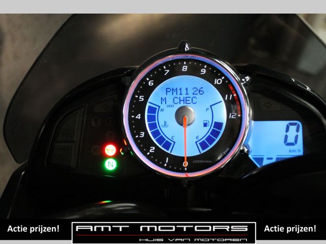 suzuki - b-king-1300