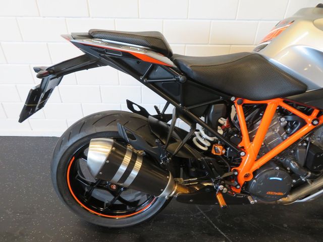 ktm - 1290-super-duke-gt