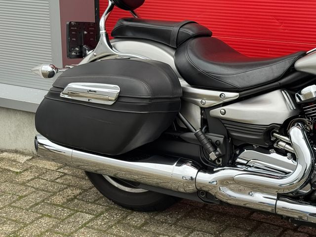 yamaha - xv-1900-midnight-star