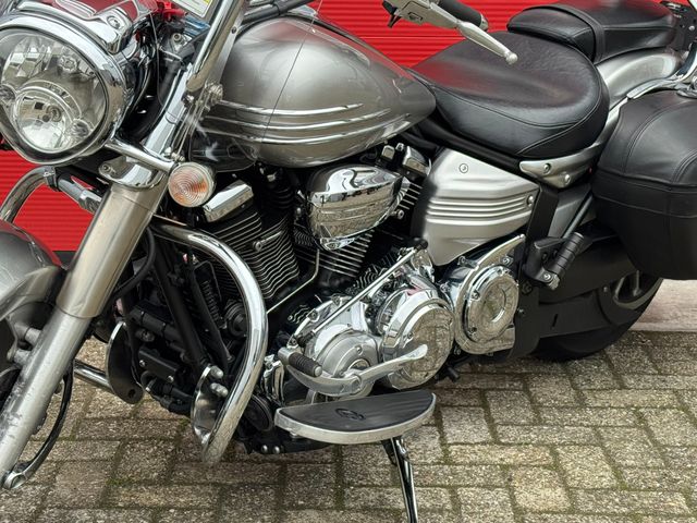 yamaha - xv-1900-midnight-star