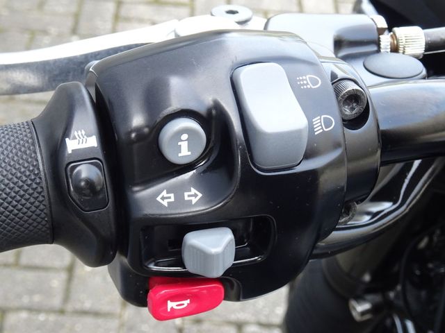 triumph - bonneville-t-120-black