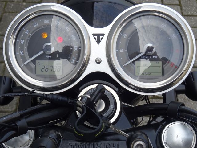 triumph - bonneville-t-120-black