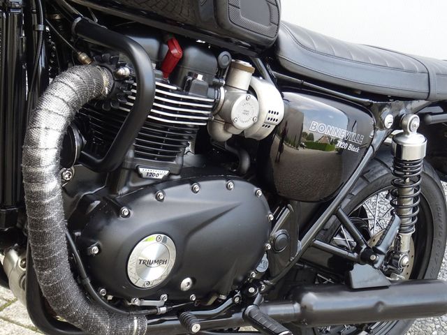 triumph - bonneville-t-120-black