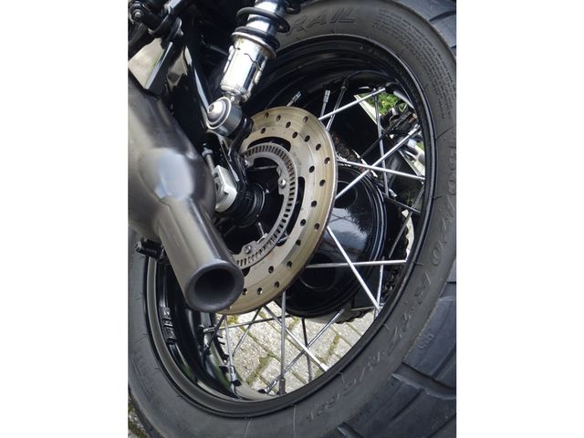 triumph - bonneville-t-120-black