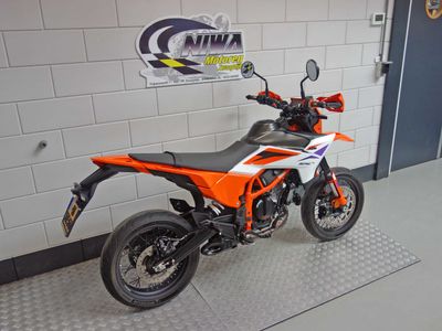KTM 390 SMC R – foto 3