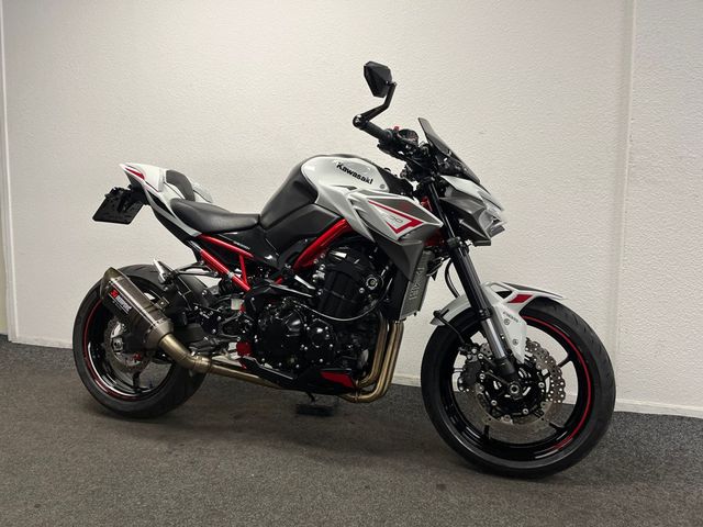 kawasaki - z900