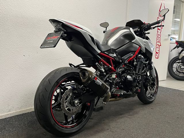 kawasaki - z900