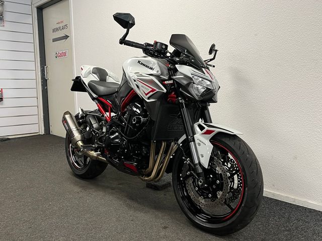 kawasaki - z900