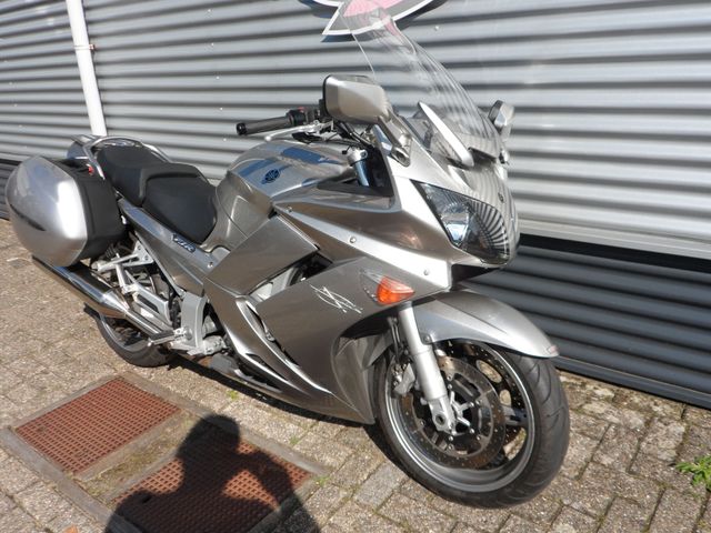 yamaha - fjr-1300