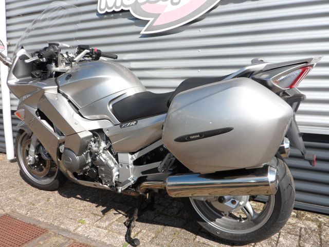 yamaha - fjr-1300