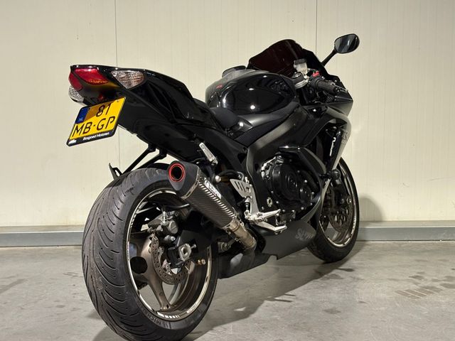 suzuki - gsx-r-750