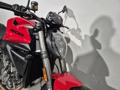 DUCATI MONSTER V2 – foto 2