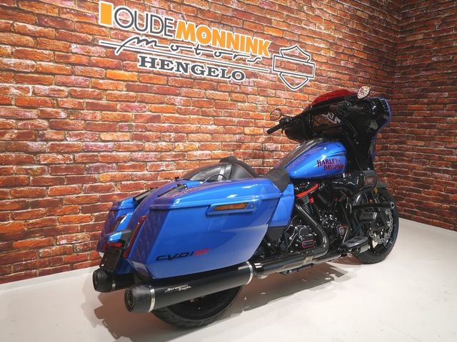 harley-davidson - cvo-street-glide-st-flhxstse