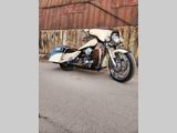 HARLEY-DAVIDSON ROAD KING