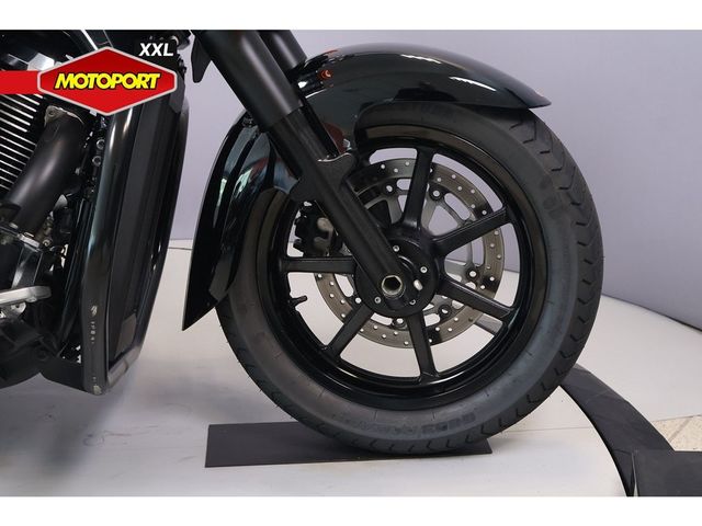 suzuki - intruder-c-1500-t