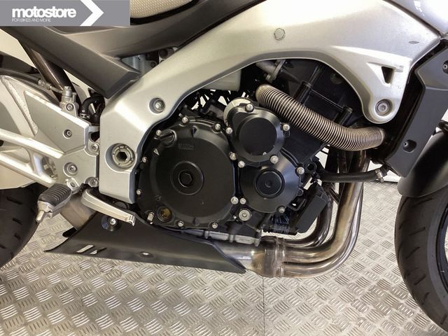 suzuki - gsr-600
