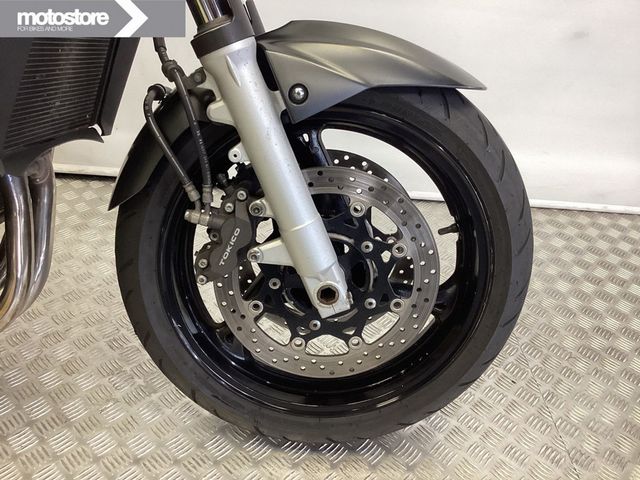 suzuki - gsr-600