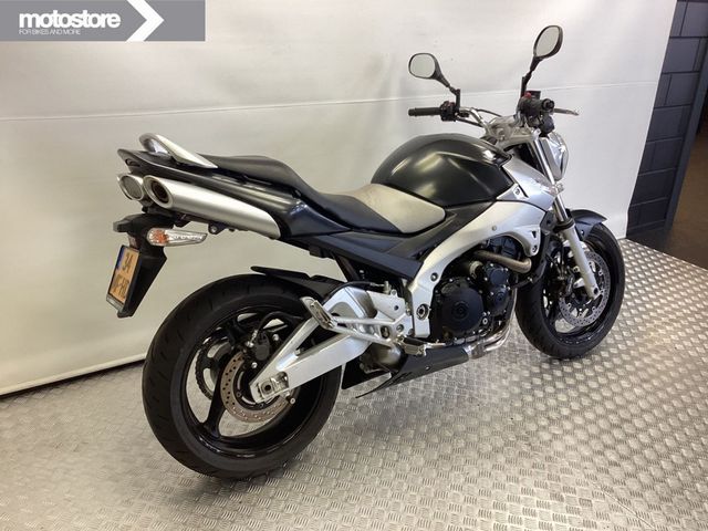 suzuki - gsr-600