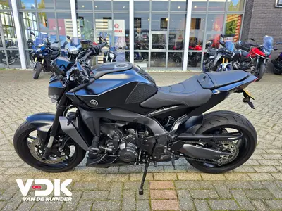 YAMAHA MT 09 – foto 3