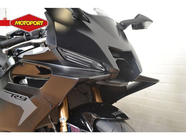 yamaha - r9