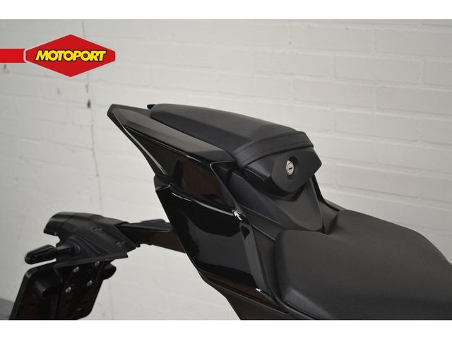 yamaha - r9