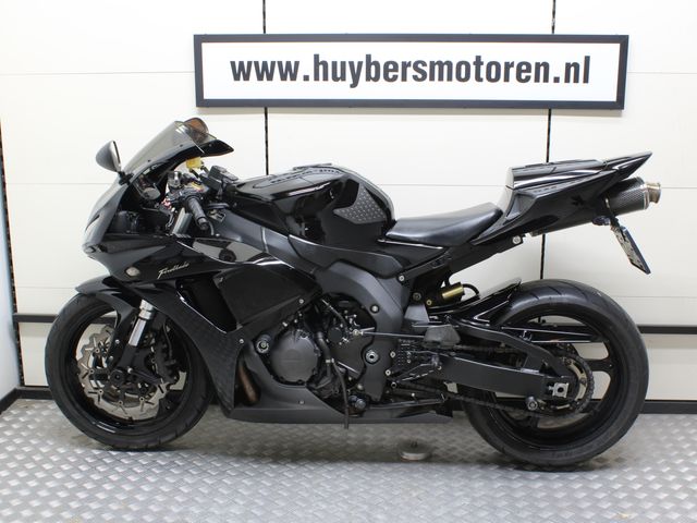 honda - cbr-1000-rr-fireblade