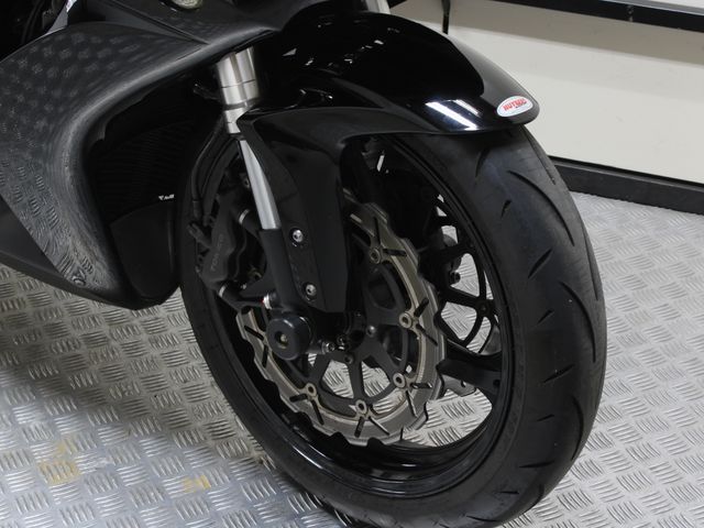 honda - cbr-1000-rr-fireblade
