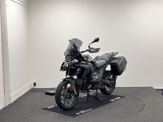 bmw - r-1300-gs-triple-black