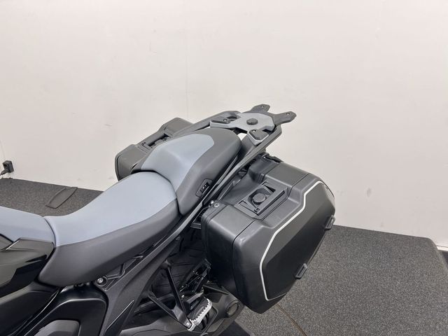 bmw - r-1300-gs-triple-black