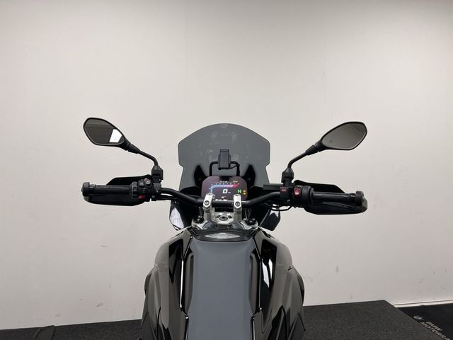 bmw - r-1300-gs-triple-black