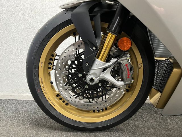 mv-agusta - superveloce-s