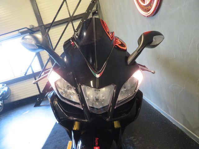 aprilia - rsv-4-r