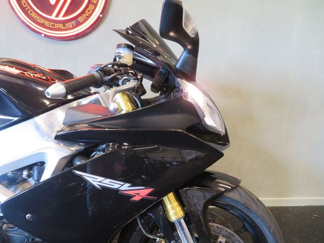 aprilia - rsv-4-r