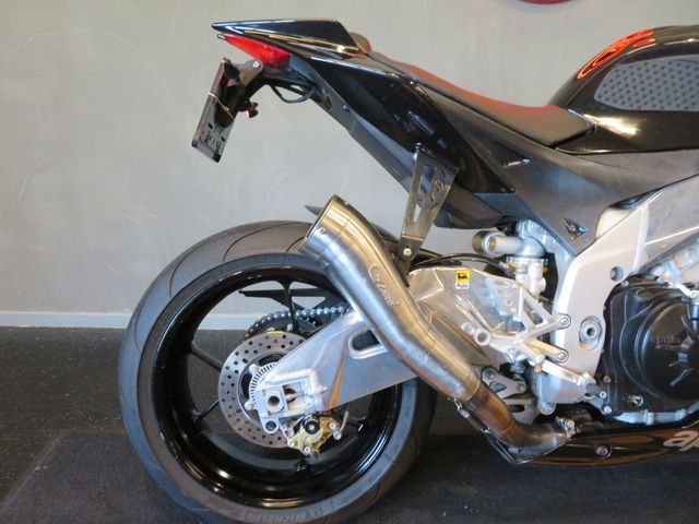 aprilia - rsv-4-r