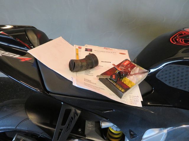 aprilia - rsv-4-r