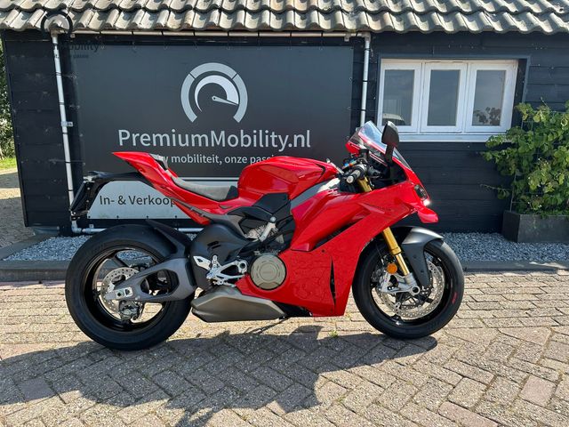 ducati - panigale-v4-s