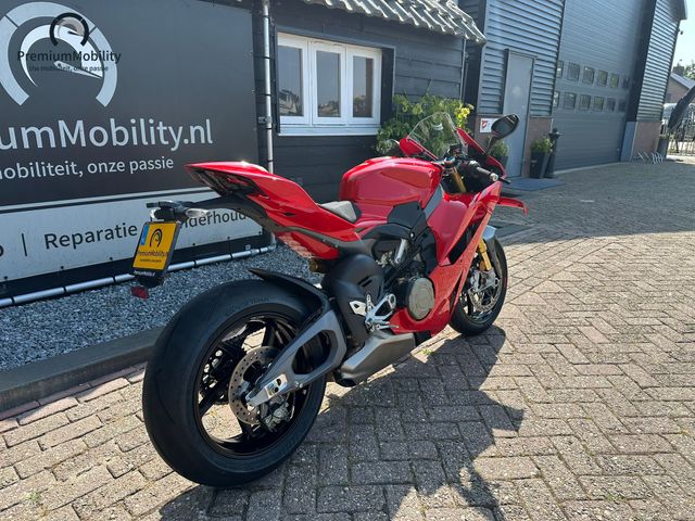 ducati - panigale-v4-s