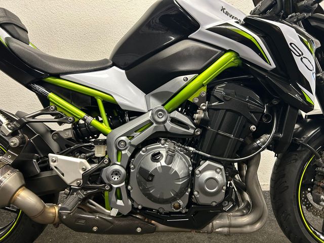 kawasaki - z900