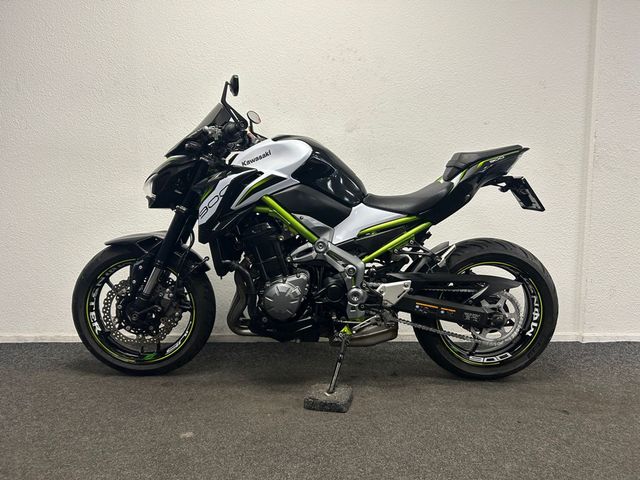kawasaki - z900