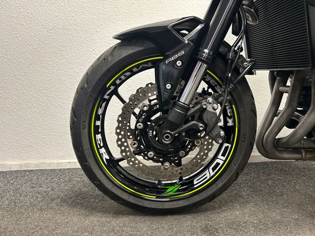 kawasaki - z900