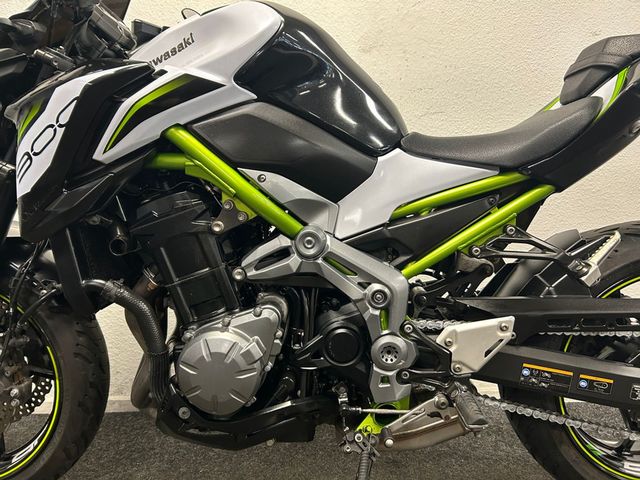 kawasaki - z900