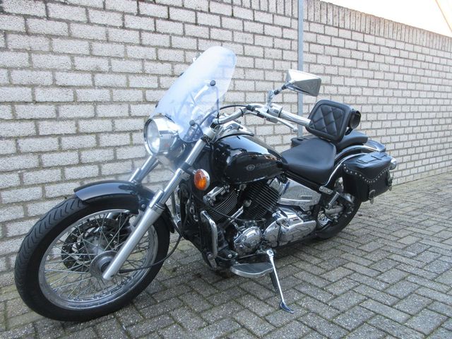 yamaha - xvs-650-a-dragstar-classic