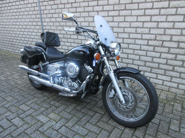 yamaha - xvs-650-a-dragstar-classic