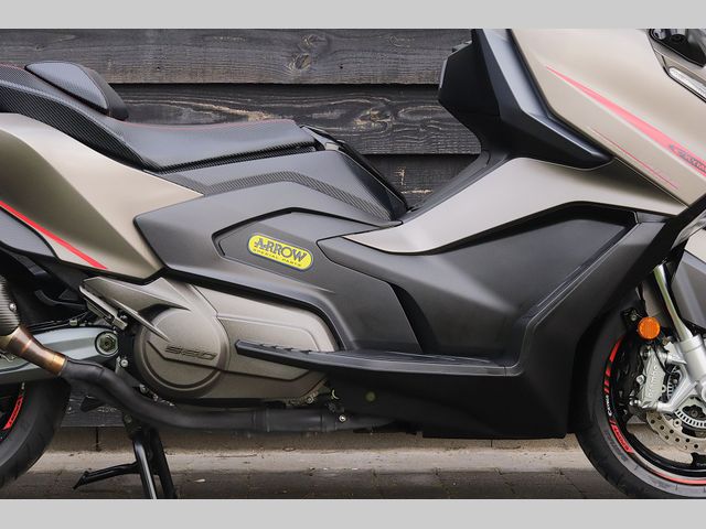 kymco - ak-550