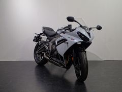 TRIUMPH DAYTONA 660