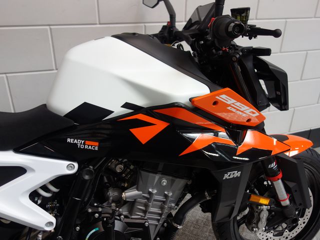 ktm - 990-duke