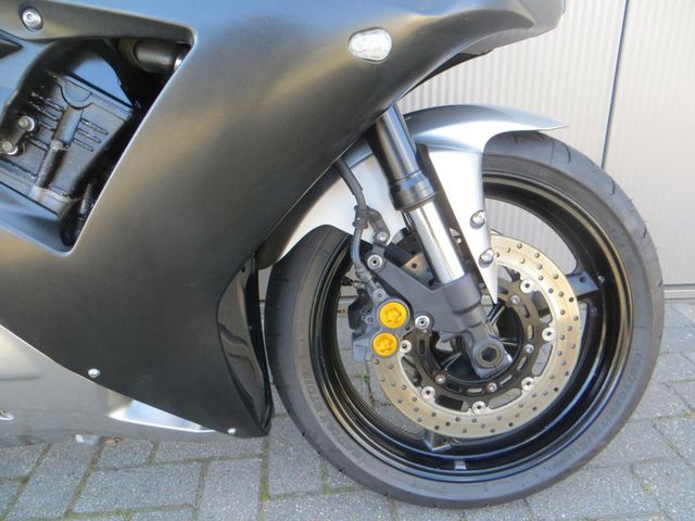 yamaha - yzf-r1