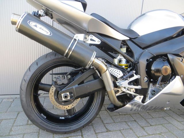 yamaha - yzf-r1