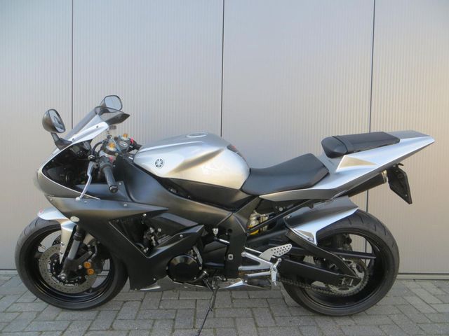 yamaha - yzf-r1