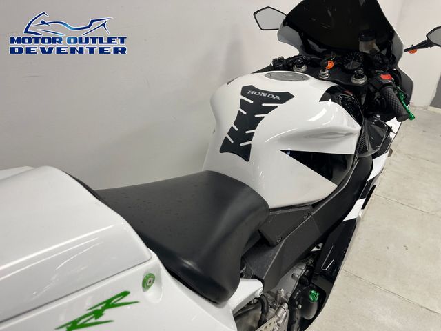 honda - cbr-900-rr-fireblade